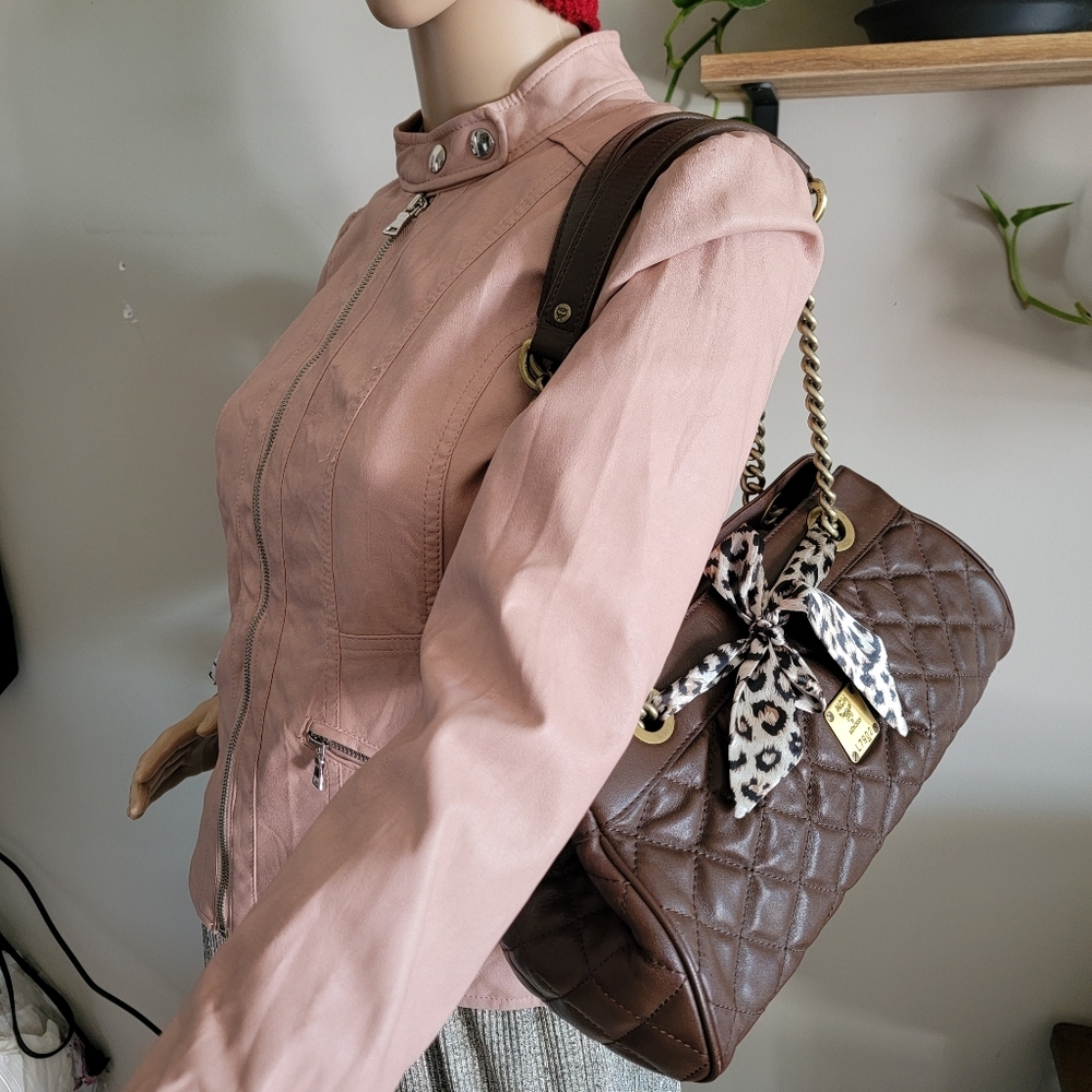 Firm✅️ RARE Authentic MCM Quilted Leather with Chain shoulder bag